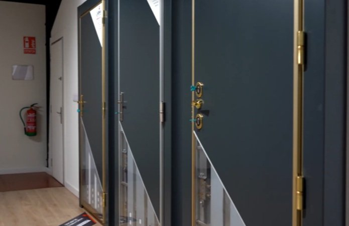 Instalación de Puertas Acorazadas Cabma por Cerrajería Reyes en Toda Cataluña.Tu Mejor Elección en Seguridad.