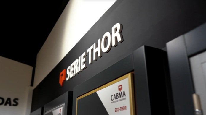 Abastecimiento e Instalación de Puertas Acorazadas Cabma Serie Thor en Sabadell