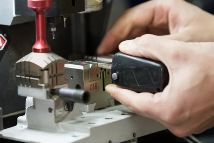 Reparar o copiar llave con chip coche volkswagen u otra marca en Sabadell